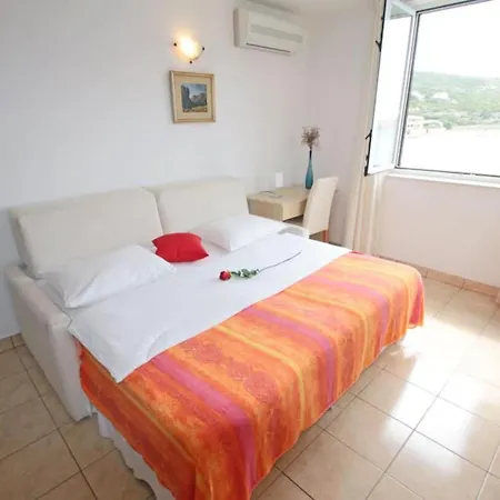 Beachfront Tamarix Appartement